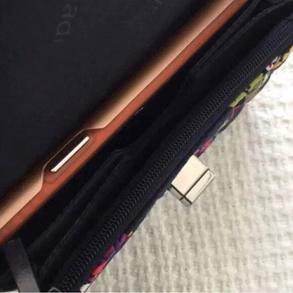 Vera Bradley Smartphone Wristlet in Midnight Wildflowers - Picture 4 of 4